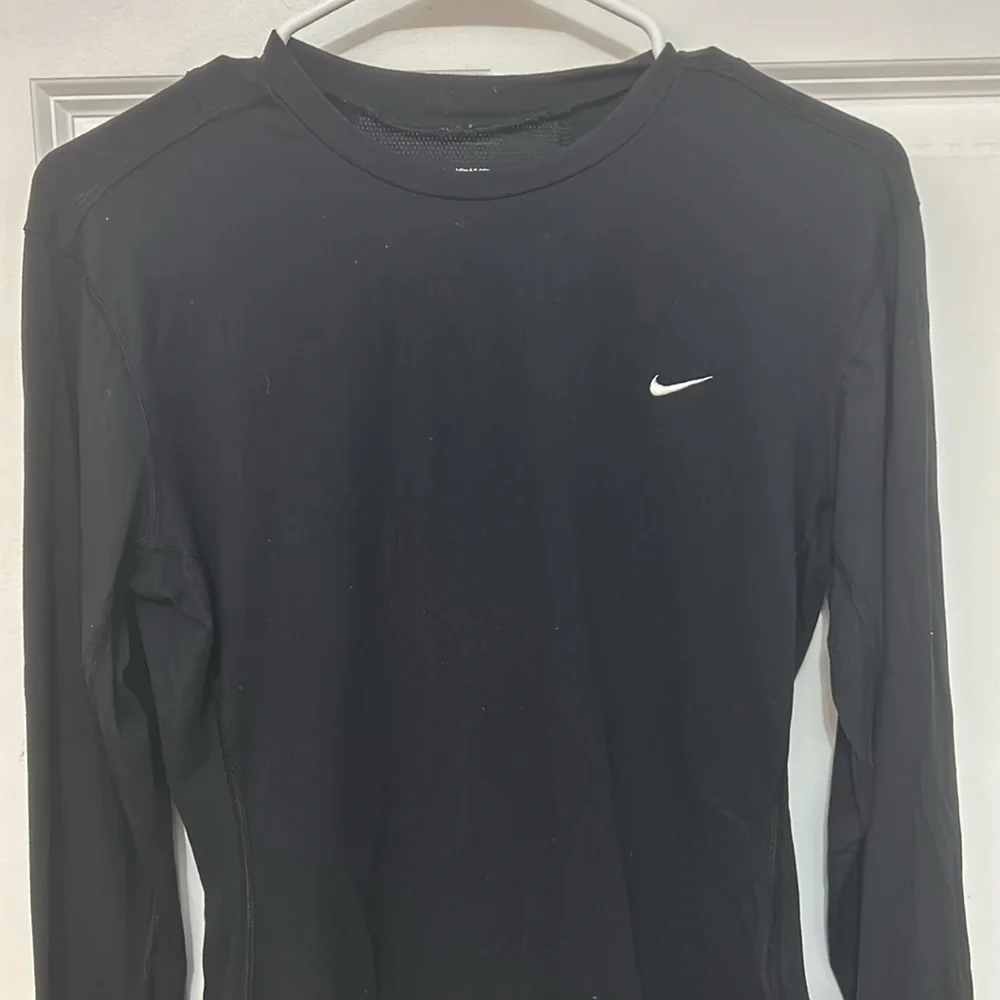 Nike Fit Dry women’s Black Long Sleeve Top size large Crew Neck long sleeve